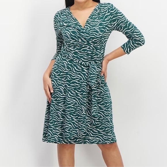 NWT 41 Hawthorn Women’s Belted Wrap Dress Green and White Print Size Small - Picture 1 of 14